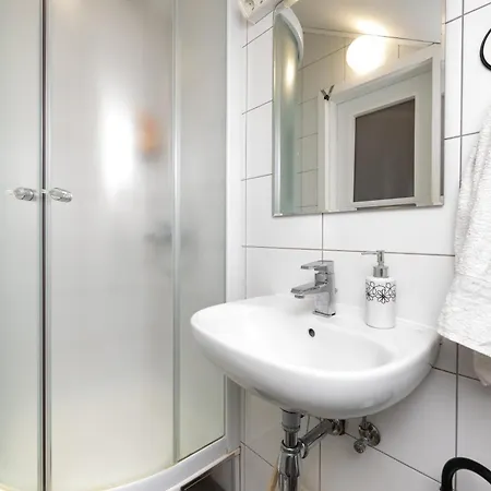 Pensionat And Petra 3*