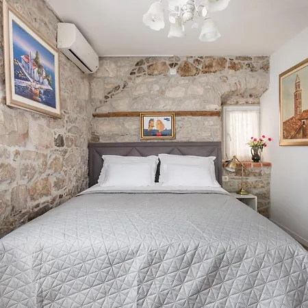 And Petra Guest house